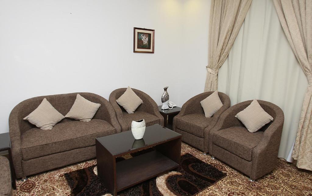 Rest Night Serviced Apartments - Al Nafal Riad Habitación foto